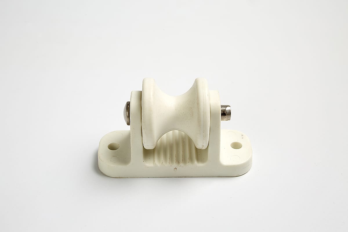Roller Post Insulator White - Stock and Noble