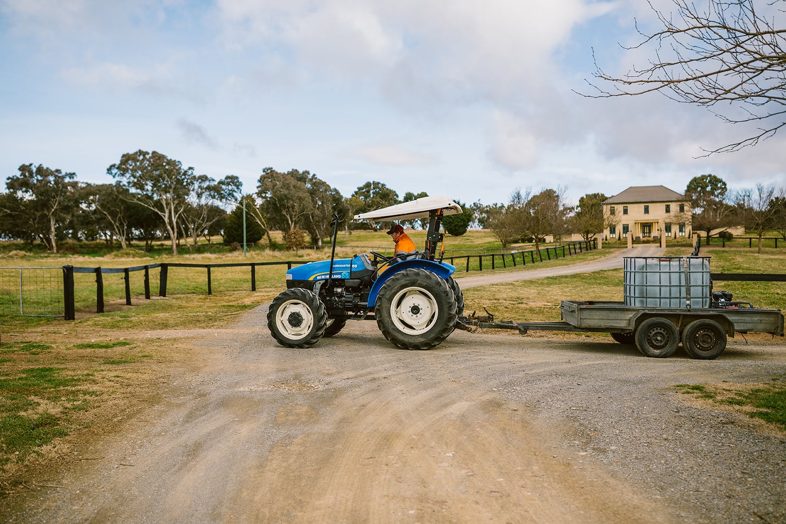 fencing contractor