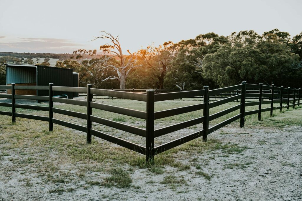 Stock-and-Noble-Premium-Steel-Post-and-Rail-Fencing-Black-4-Rail
